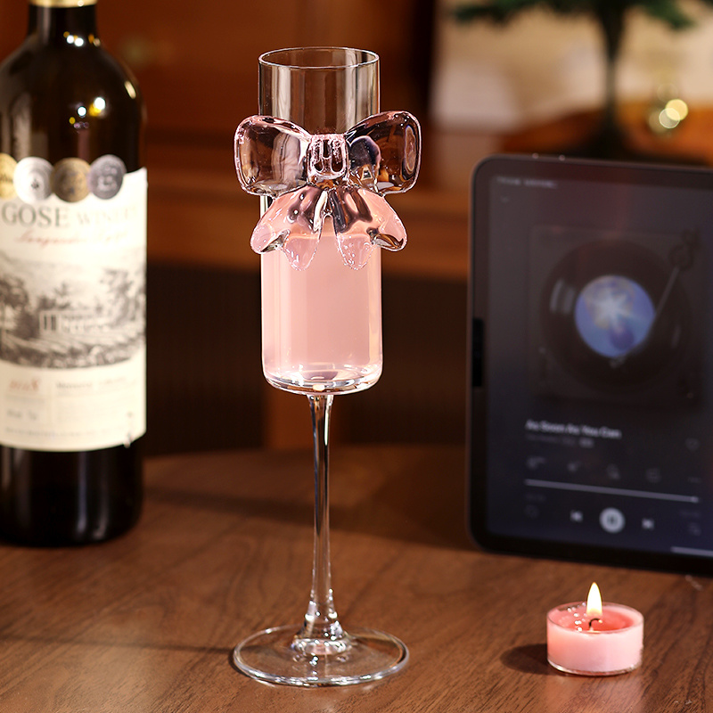 Champagnerflöten mit Schleife, – Home Decor Y2K Bewertung und Preis